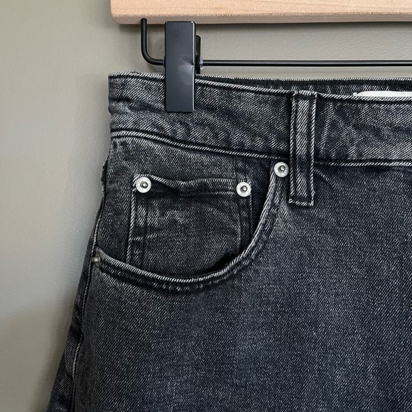 Abercrombie & Fitch Curve Love High Rise Mom Jean Size 25 Black Grey Relaxed Fit - Picture 4 of 16